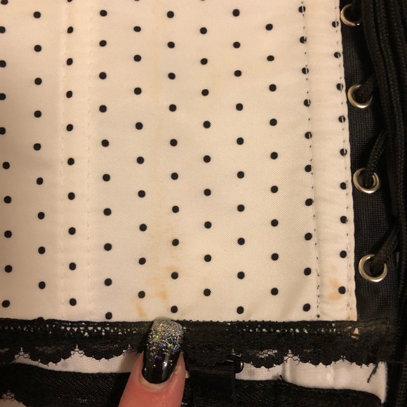 Fredericks of Hollywood white with blk polka dots corset. Size 42. - Picture 7 of 13